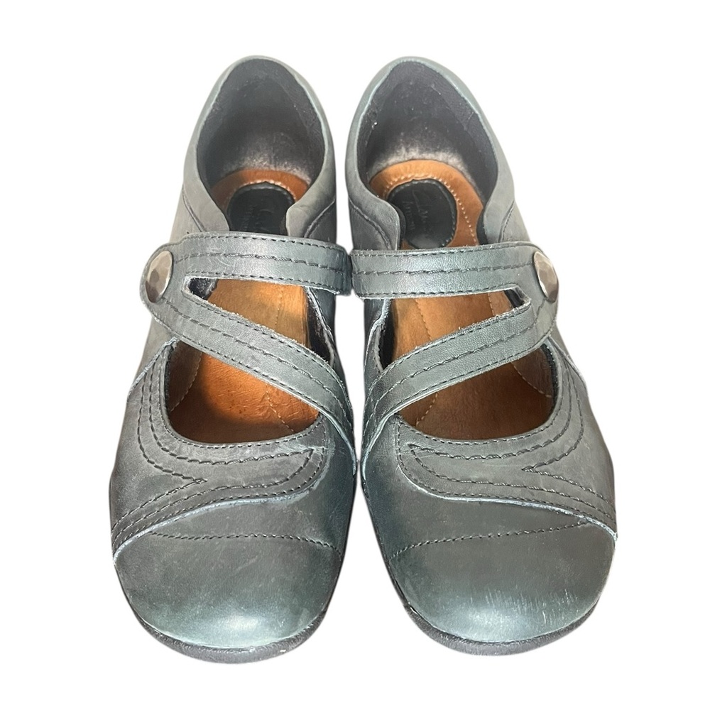 CLARKS Mary Jane Kessa Agnes Artisan Blue Leather Shoes Women’s Size 9